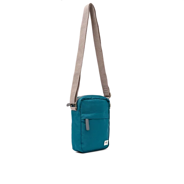 Roka London Bond Pocket crossbody taske Deep Teal Small