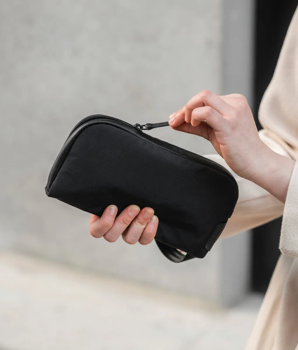 Alpaka Flight Pouch lille taske sort rejse