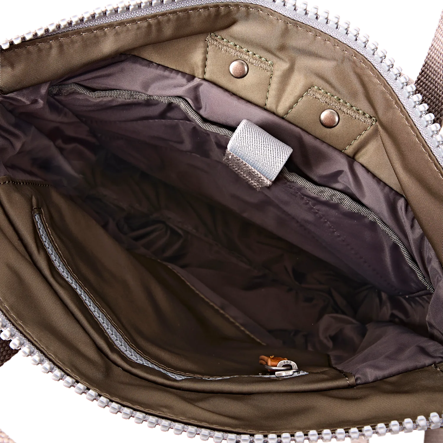 Roka London Bantry rygsæk Army Small 7,4 liter vejrafvisende