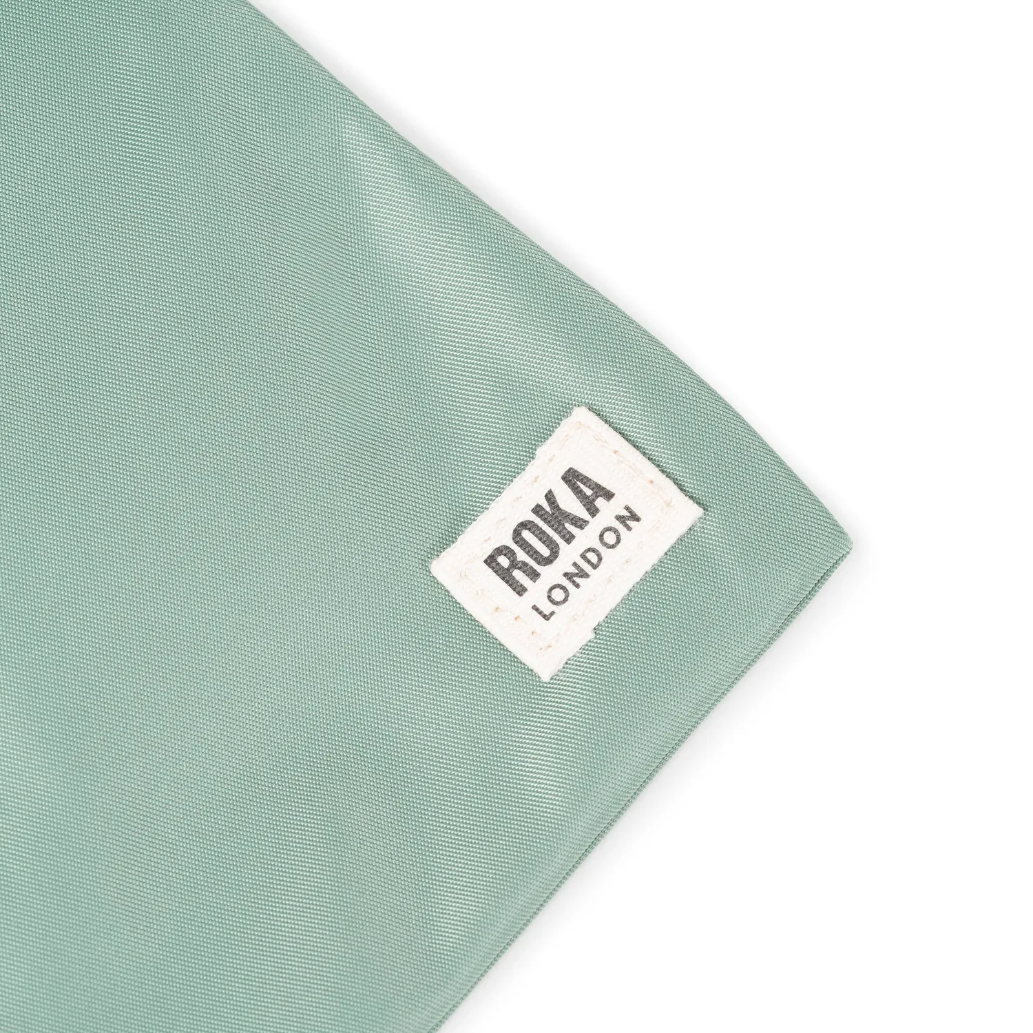Roka London Chelsea Pocket Sling crossbody taske Frost XS