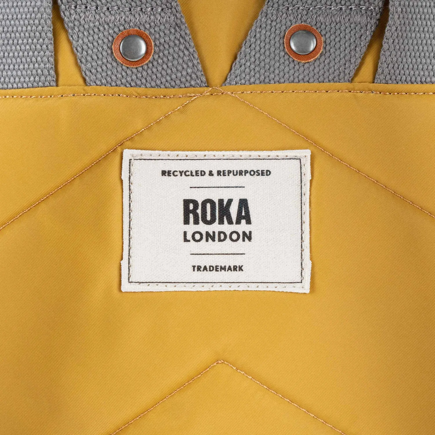 Roka London Bayswater rygsæk Corn medium 14,6 liter paraplylomme