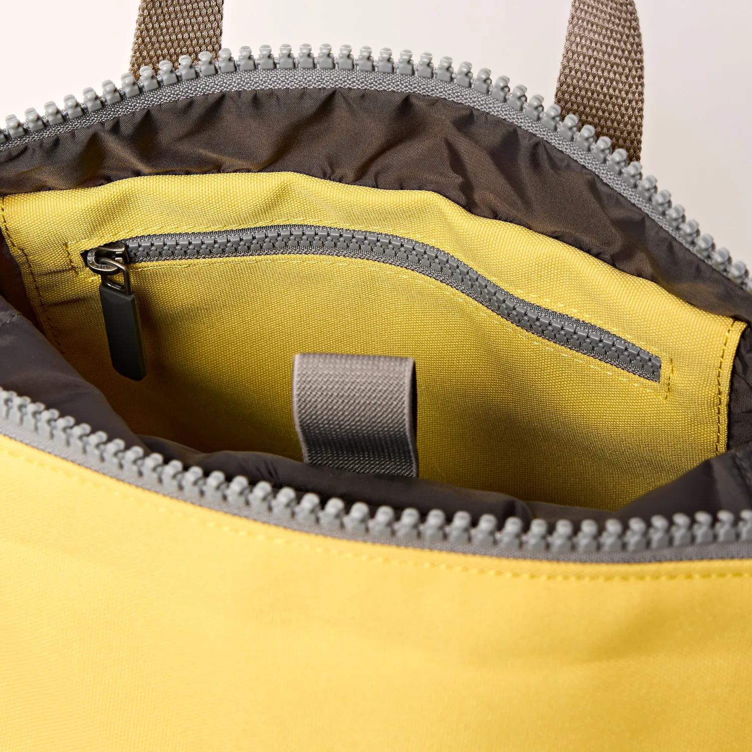Roka London Canfield rygsæk Lemonade Stripe Small 9,8 l
