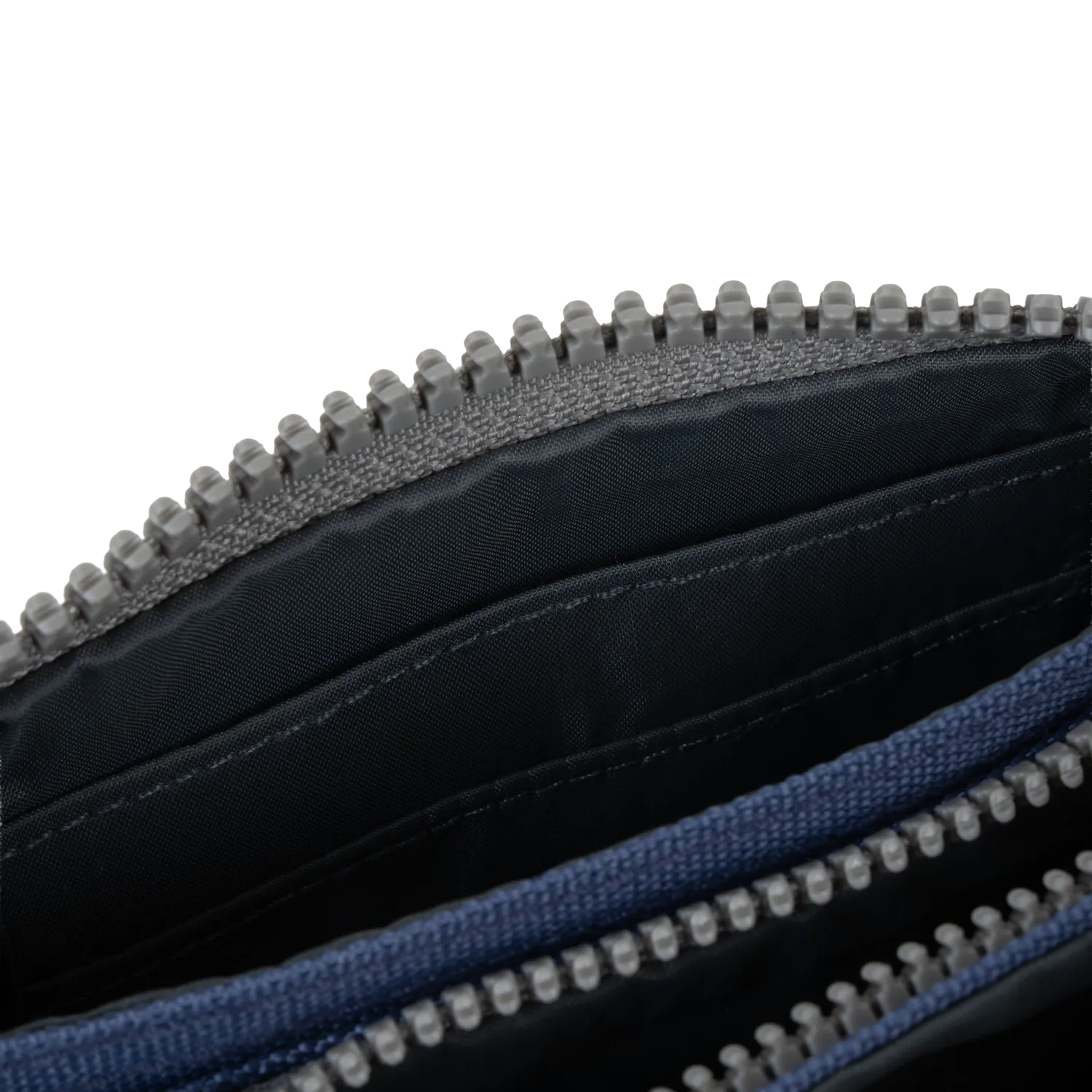 Roka London Carnaby pung Small burnt blue genanvendt