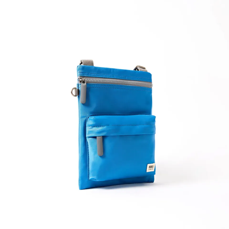 Roka London Chelsea B skuldertaske Medium blå let 0,6 liter