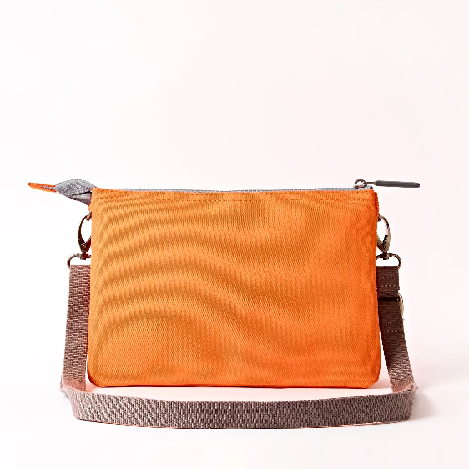 Roka London Carnaby XL crossbody Jaffa Orange 0,5 liter