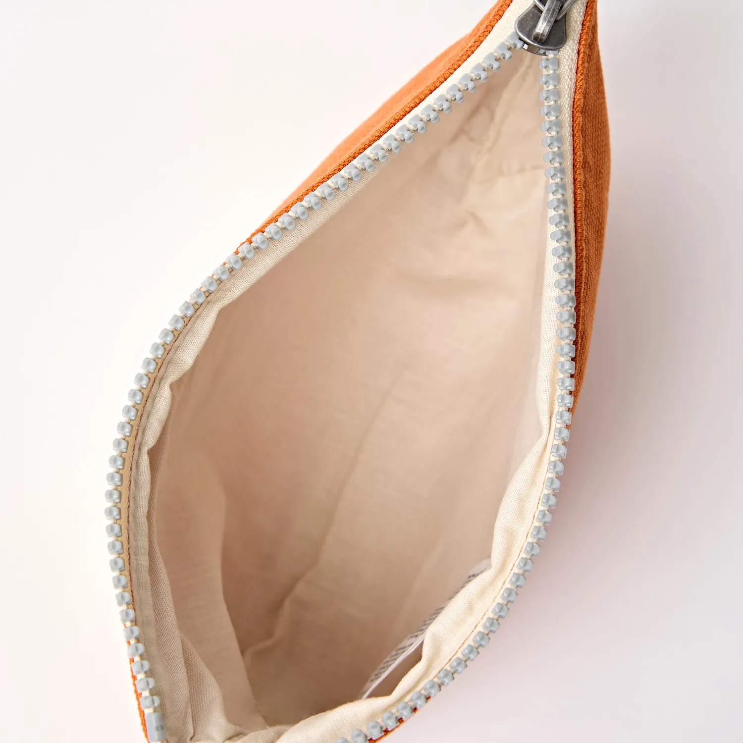 Roka London Maida Vale pouch Burnt Orange Medium 2,2 liter
