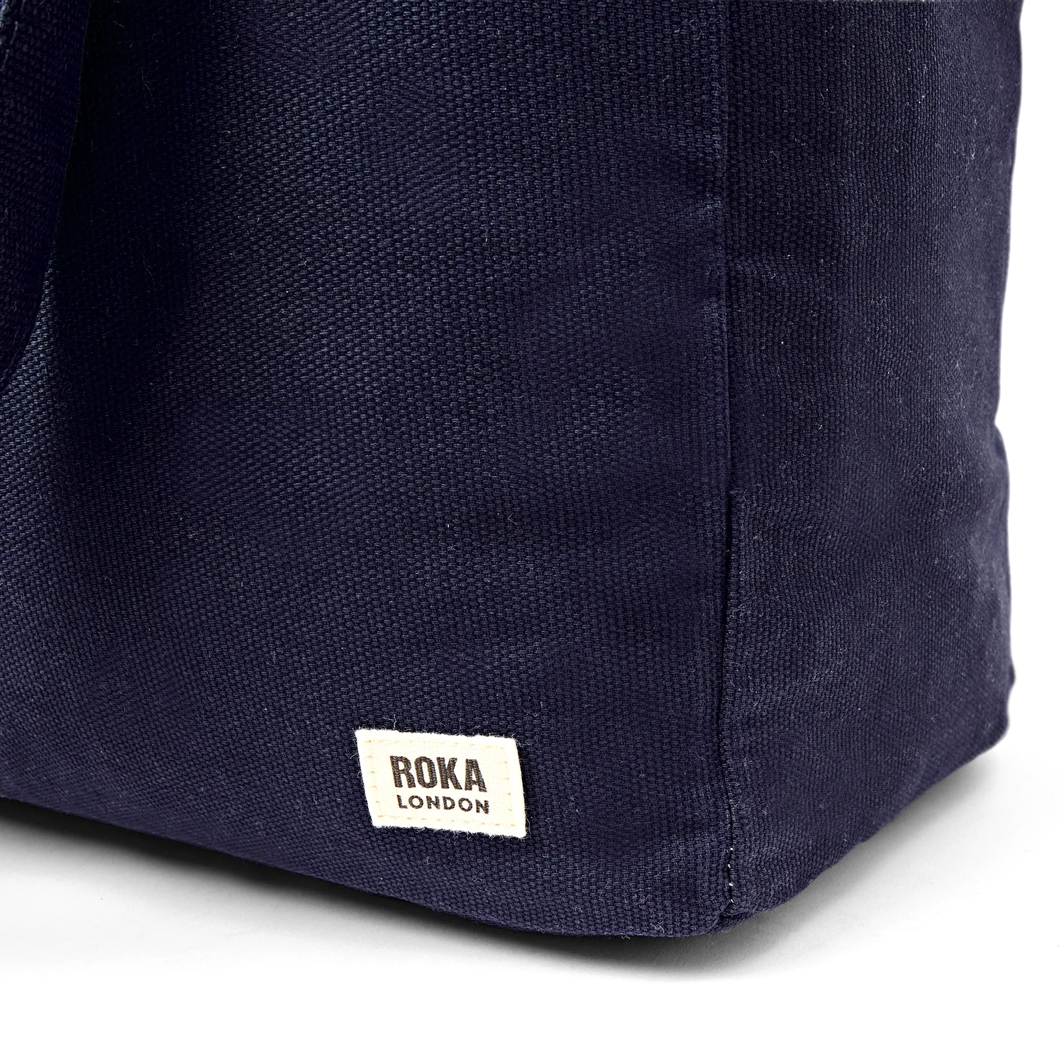 Roka London Sloane Medium skuldertaske anthracite laptop 17 tommer