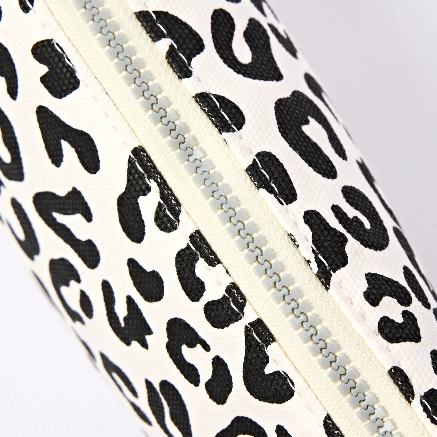 Roka London Maida Vale pouch Summer Leopard Small bomuld