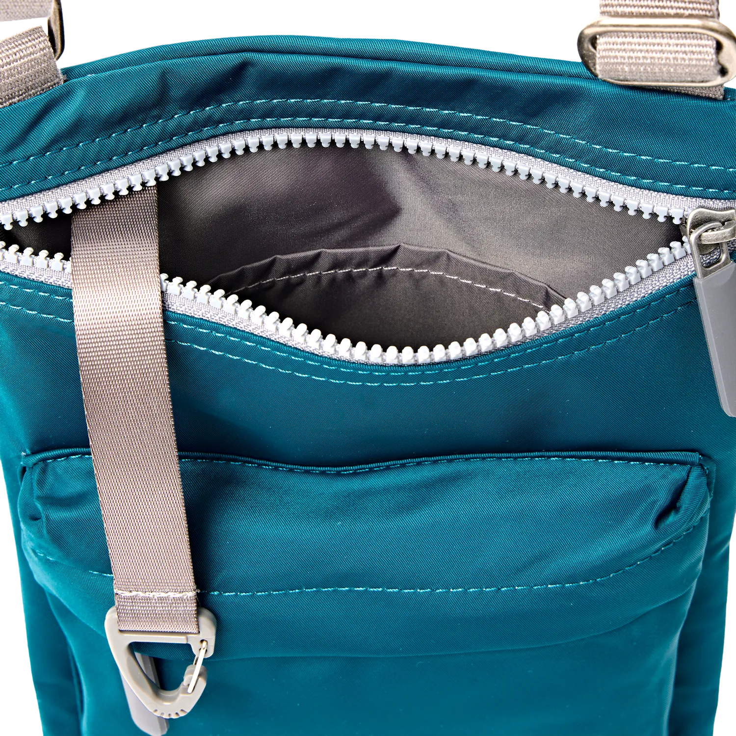 Roka London Chelsea crossbody North Sea Medium 0,6 liter
