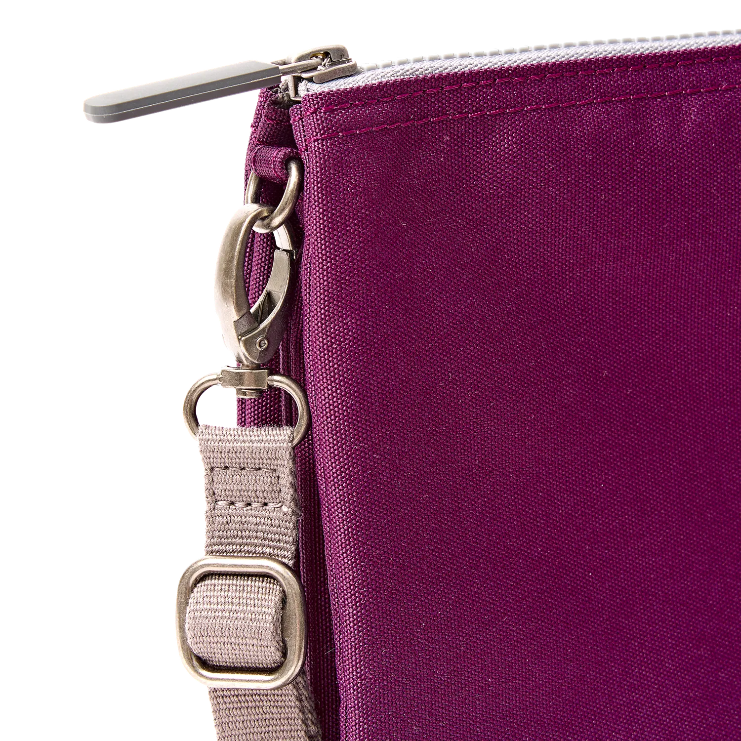 Roka London Carnaby XL crossbody Cherry Lacquer 0,5 liter