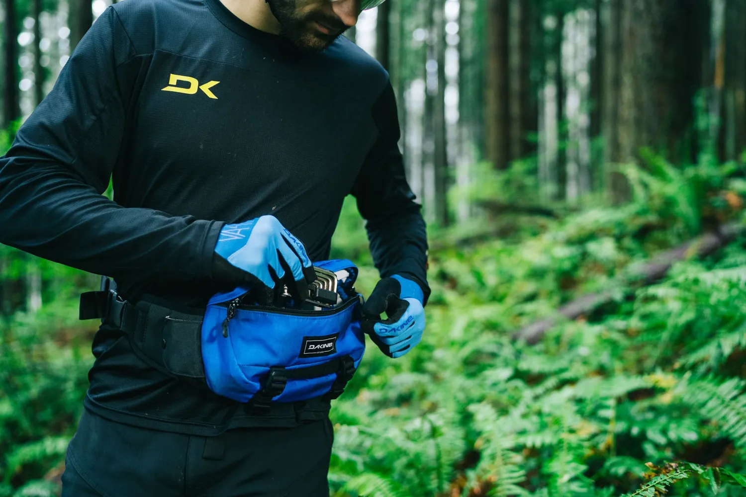 Dakine Hot Laps 2L hoftetaske sort MTB