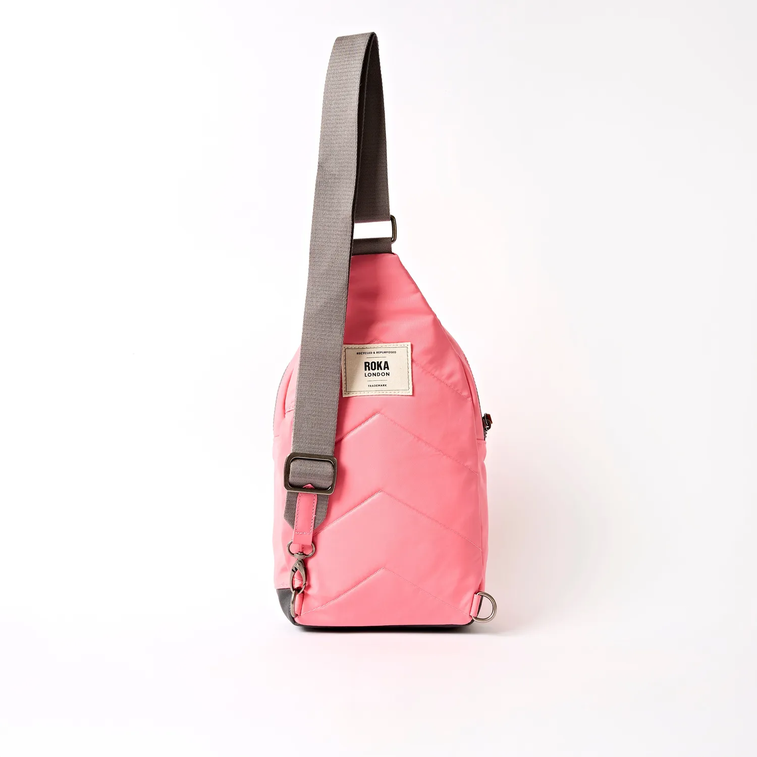 Roka London Willesden Large crossbody taske pink lemonade vandafvisende