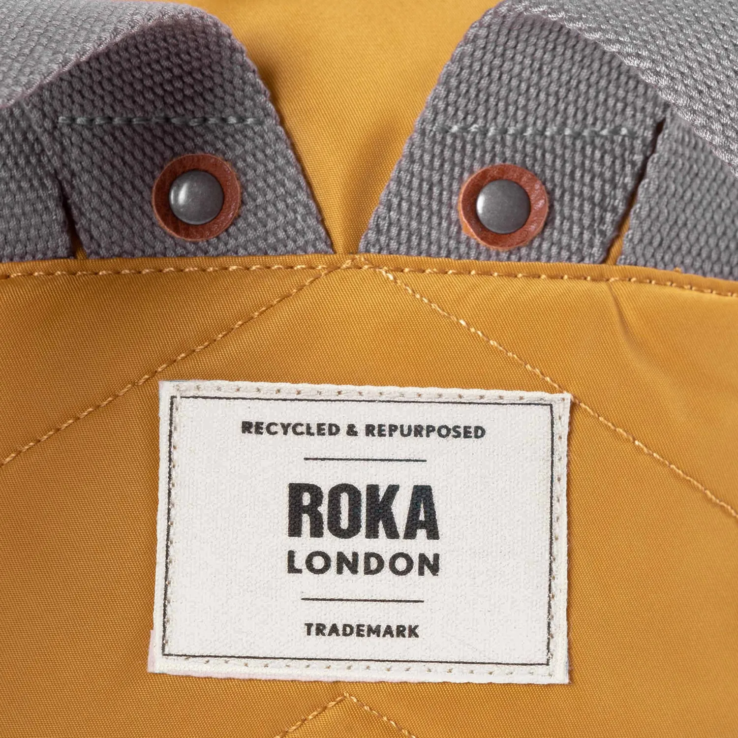 Roka London Canfield rygsæk Corn roll-top vejrbestandig