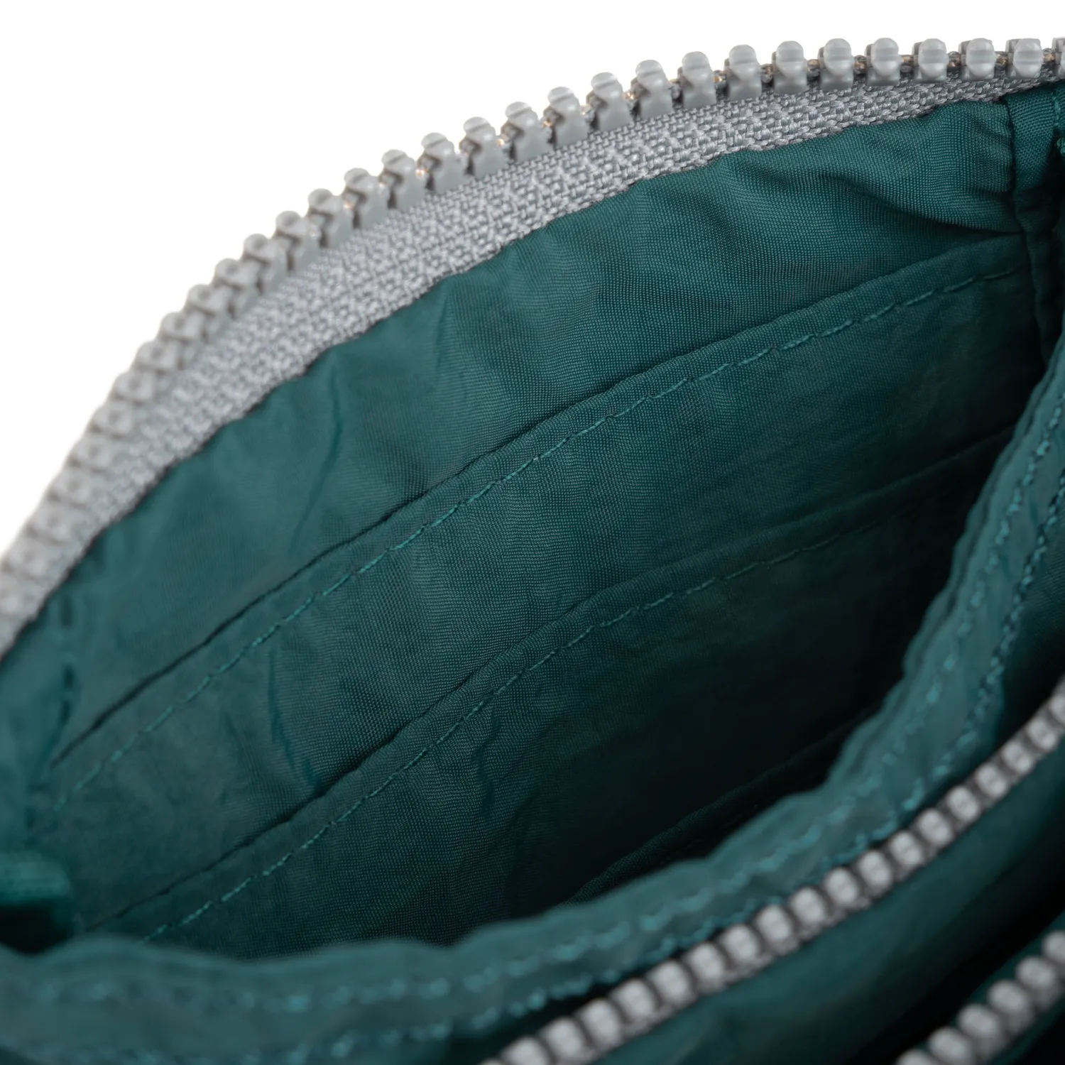 Roka Carnaby pung teal Small med lynlås