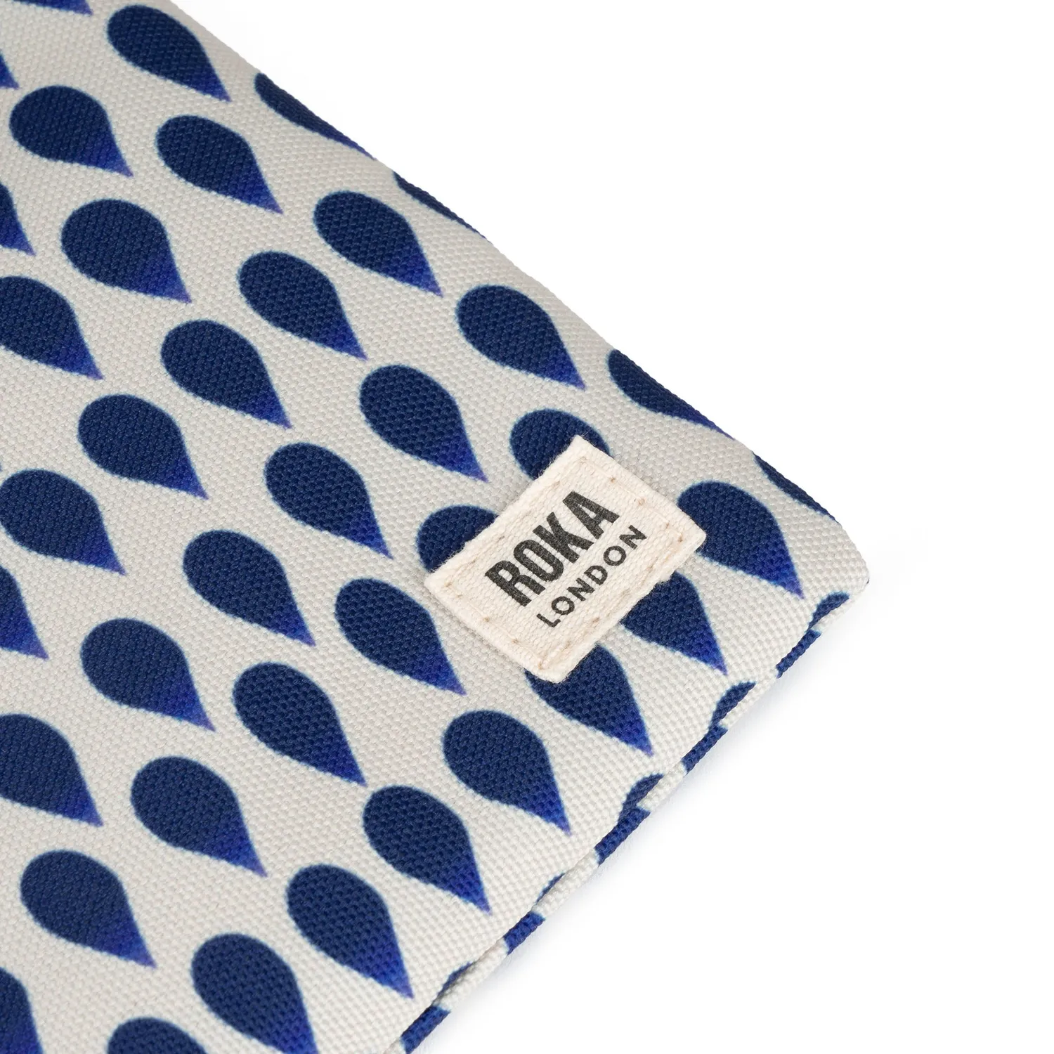 Roka London Chelsea XS mobiltaske Denim Rain 85 g