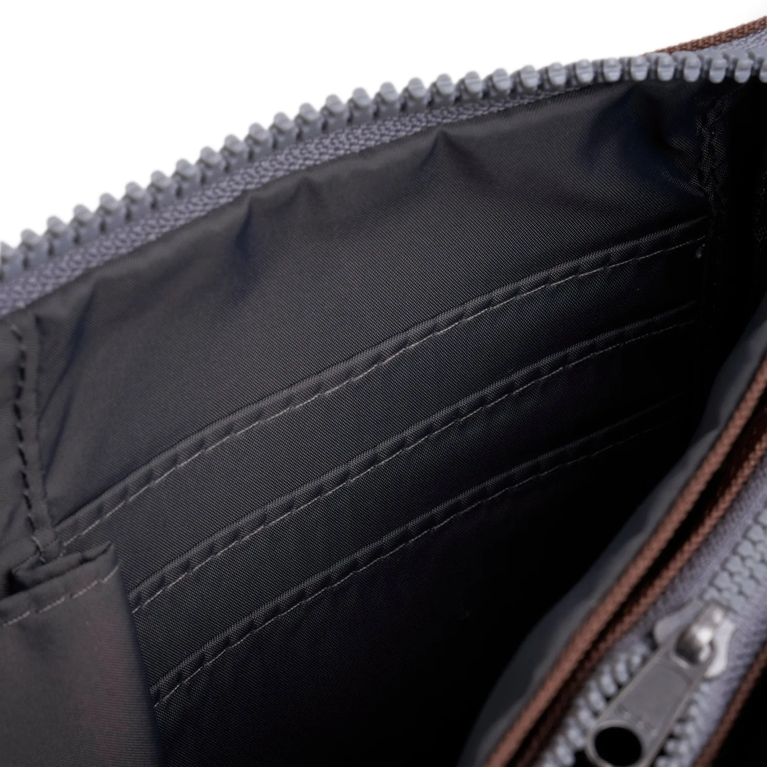 Roka London Carnaby XL crossbody taske Coco 3 rum