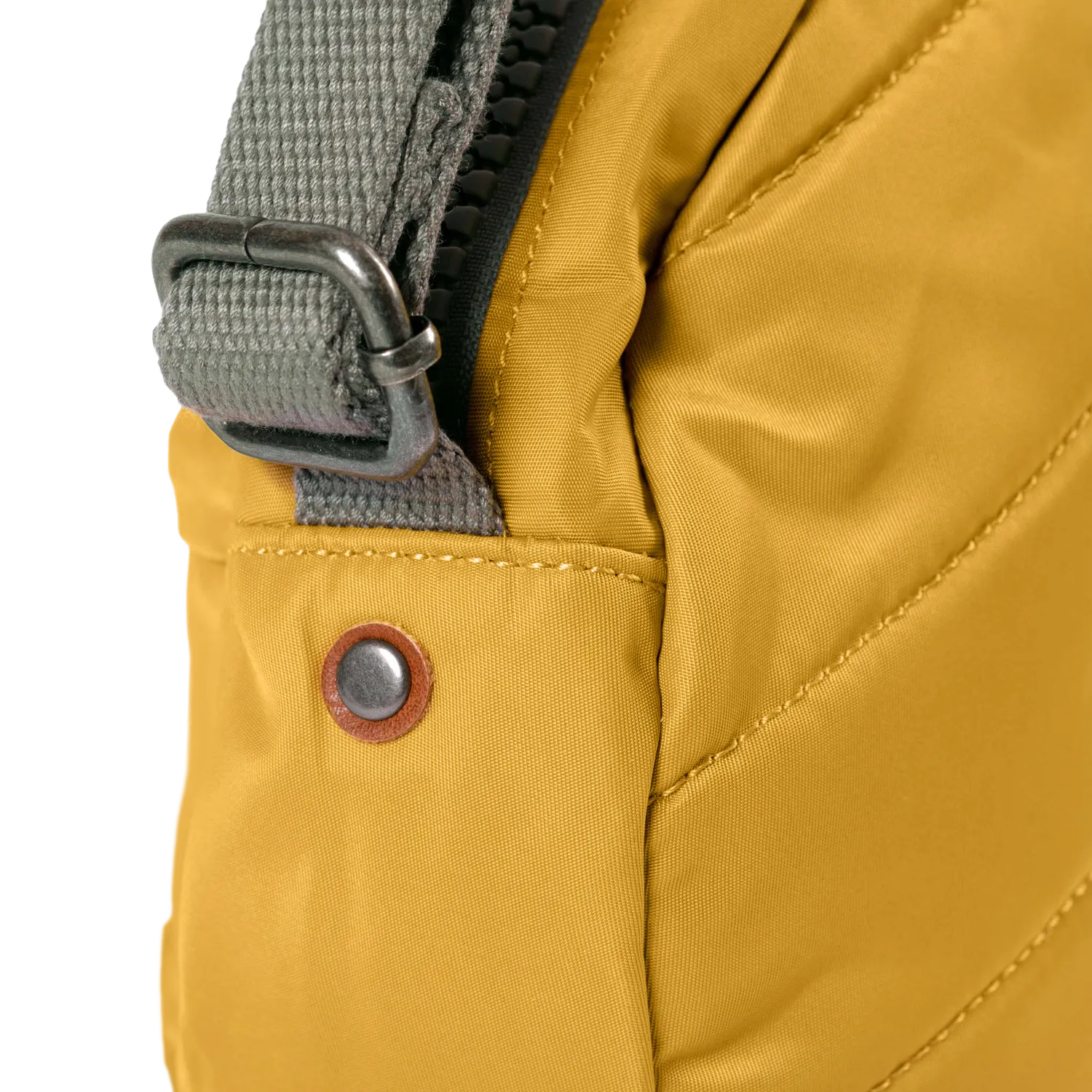 Roka London Paddington crossbody taske Corn Small vegansk