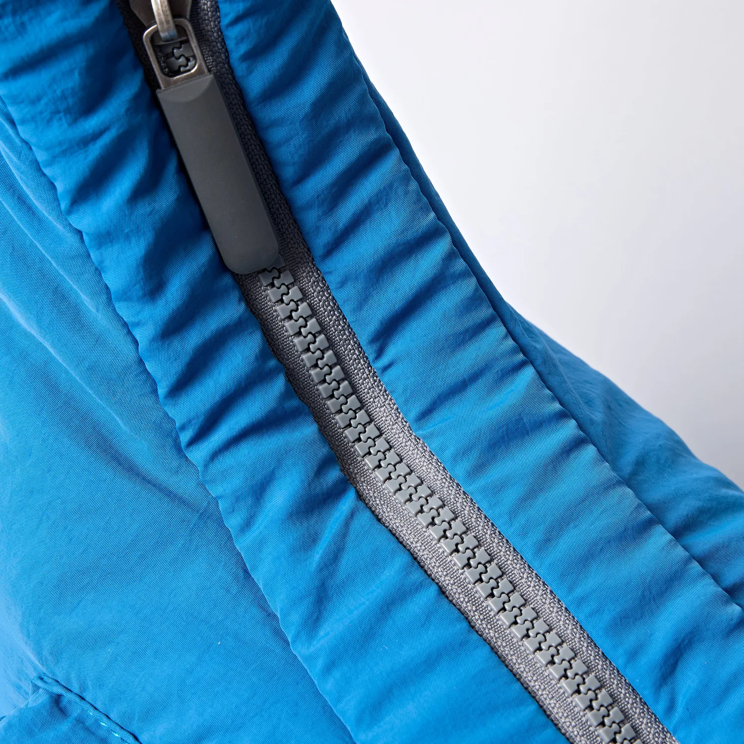 Roka London Belsize crossbody taske Malibu Blue Medium