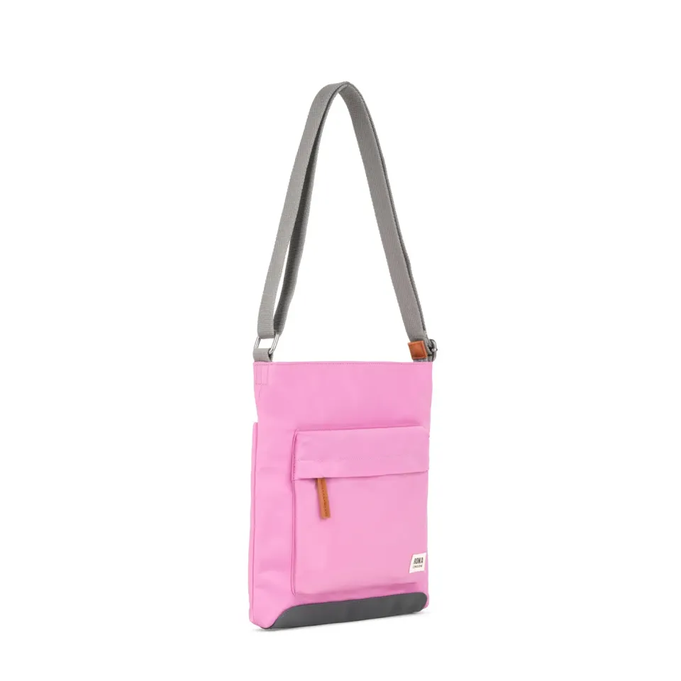 Roka London Kennington Crossbody taske Orchid Medium nylon