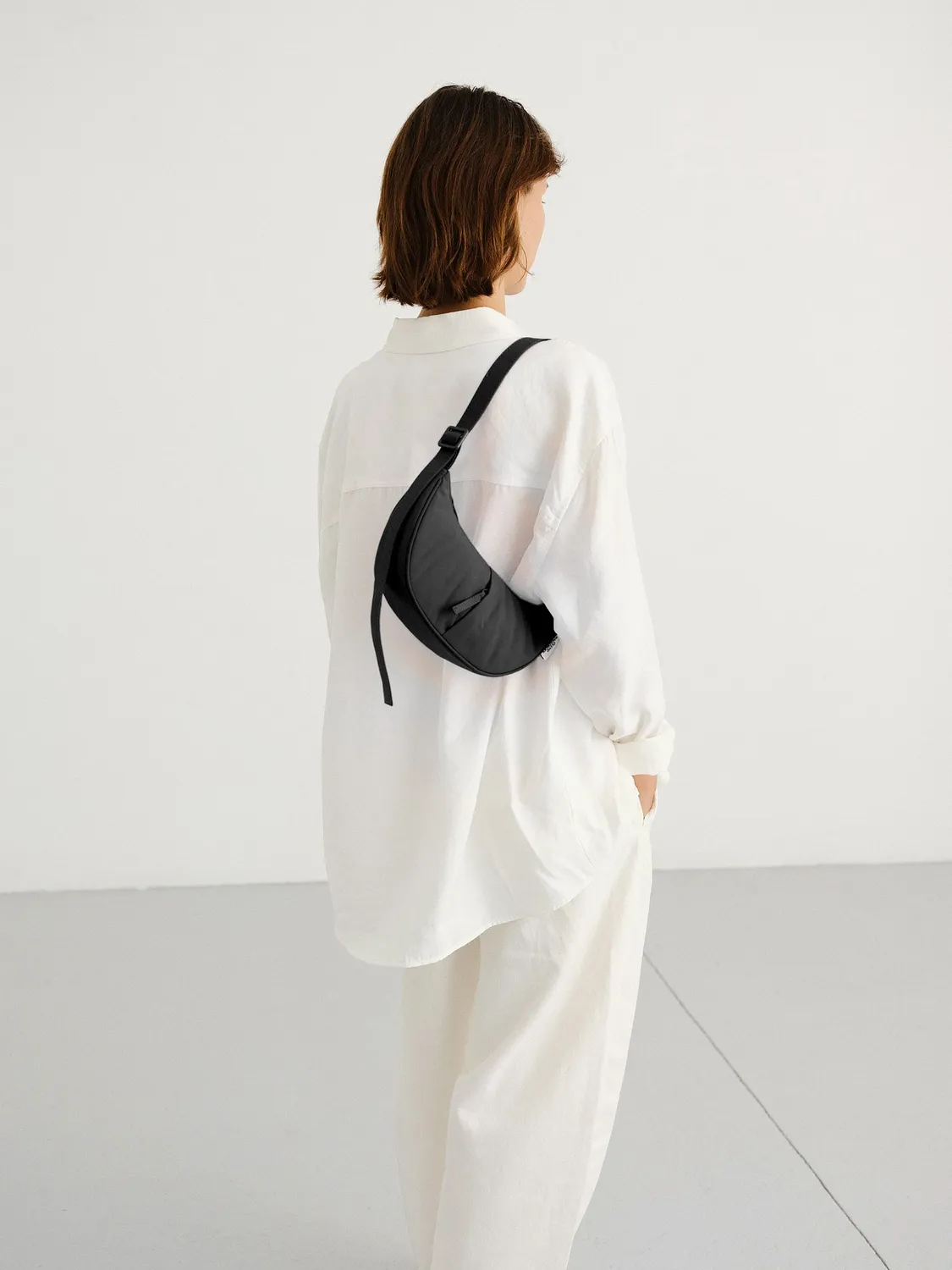 Ölend Mini Moon Bag skuldertaske sort måneform