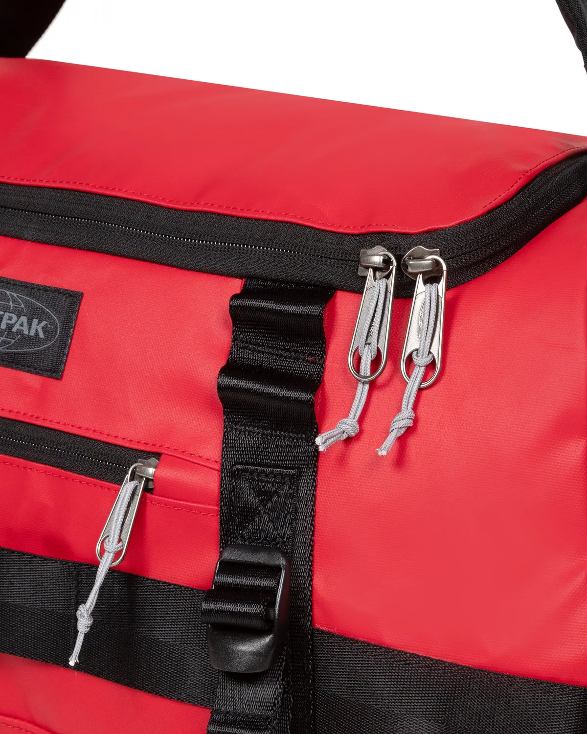 Eastpak Duffel Pack S sportstaske tarp rød kabinestørrelse