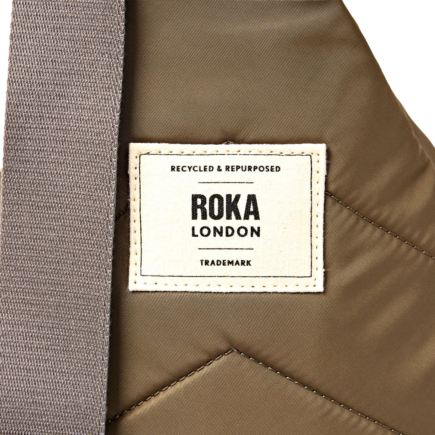 Roka London Willesden skuldertaske Large 5 liter Army
