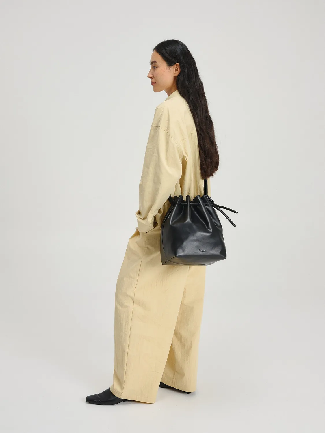Ölend Bucket Bag skuldertaske sort laptop 13 tommer