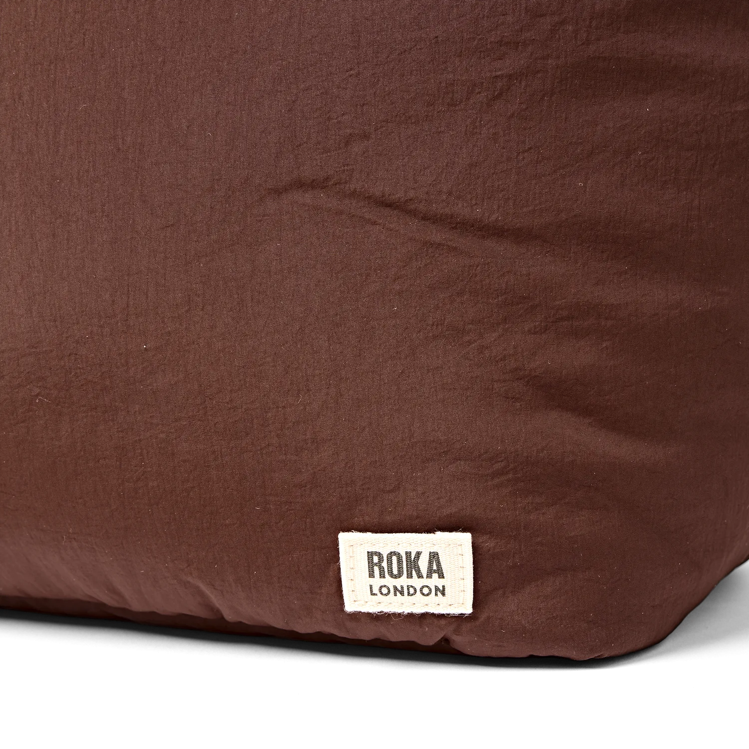 Roka London Oxford skuldertaske Chocolate medium 24,3 liter laptoprum