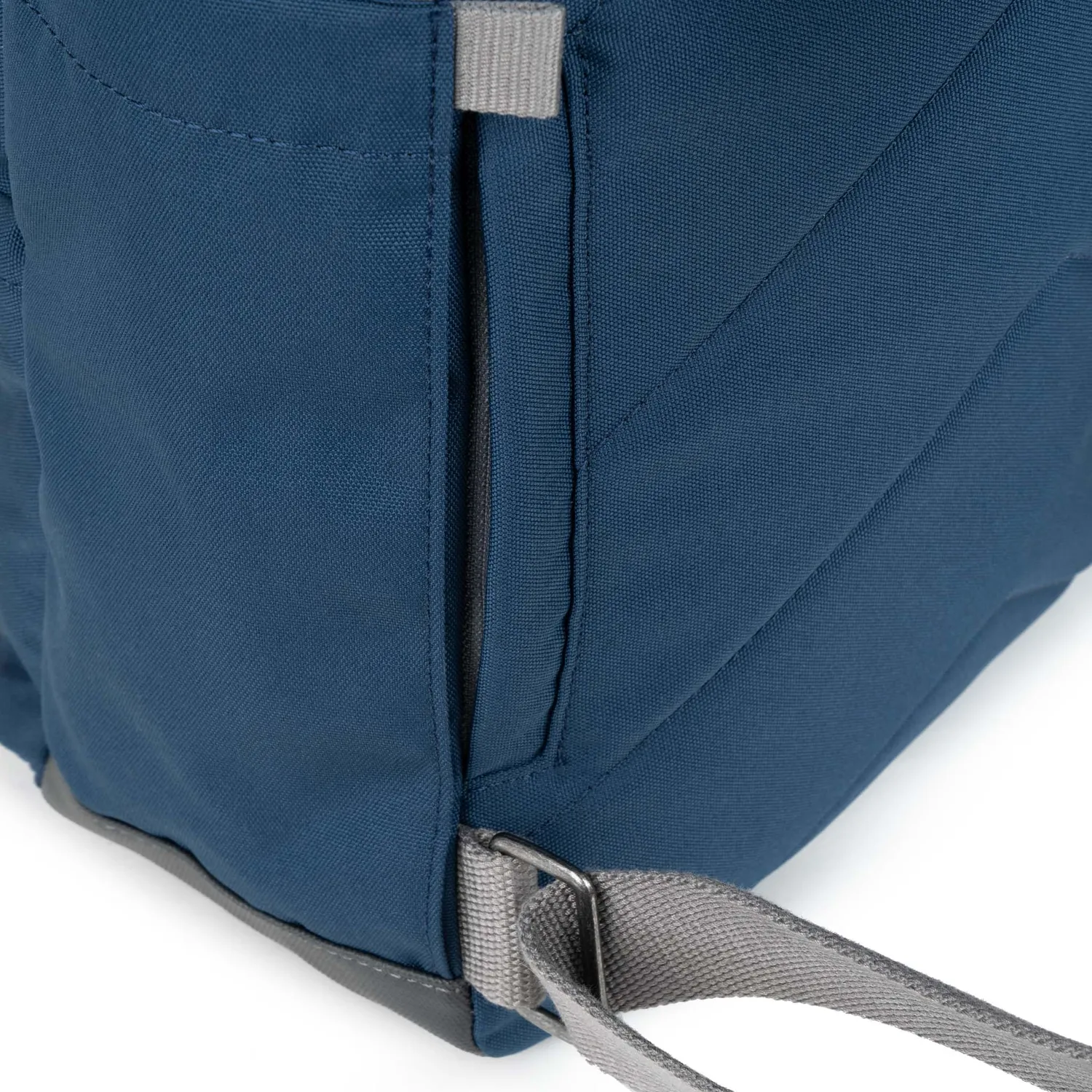 Roka London Waterhouse rygsæk Medium deep blue 15 liter