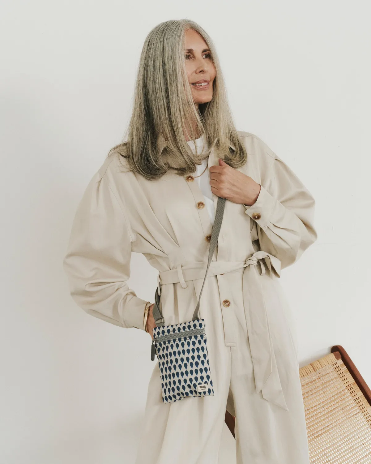 Roka London Chelsea XS mobiltaske Denim Rain 85 g