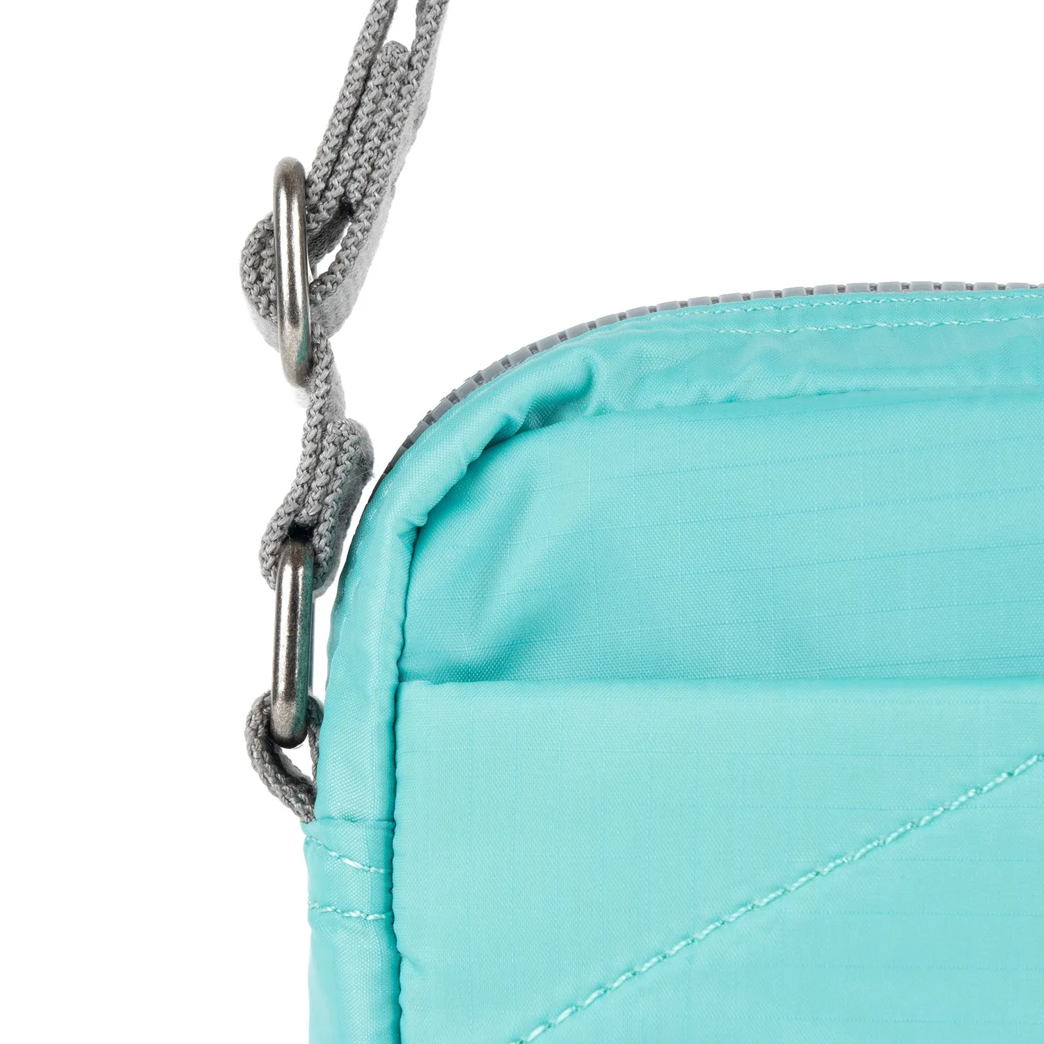 Roka London Bond Pocket crossbody taske Small aquatic vandafvisende