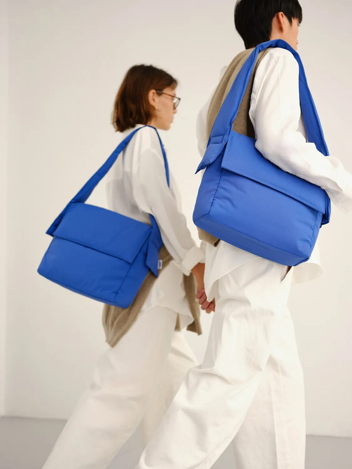 Ölend Querida Soft Bag crossbody sort rummelig