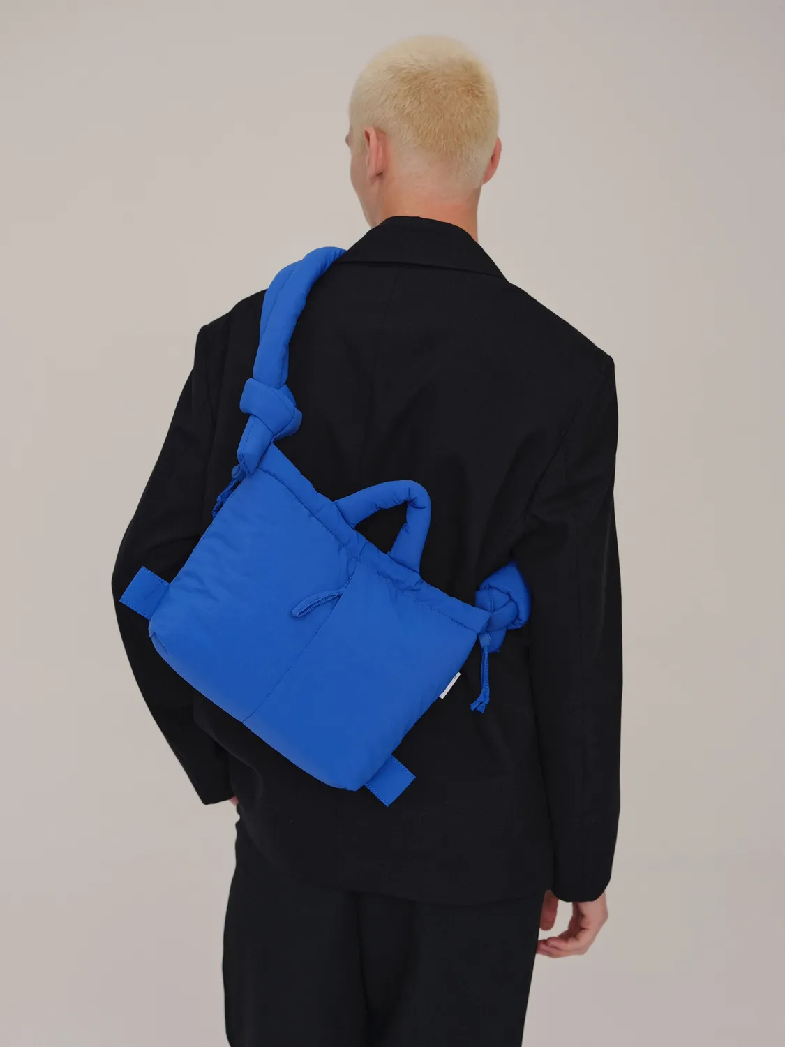 Ölend Ona Compact skuldertaske polstret med laptoprum