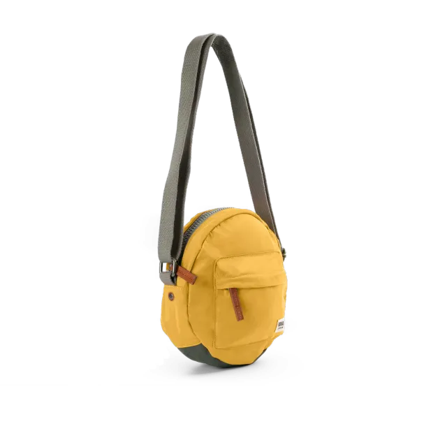 Roka London Paddington crossbody taske Corn Small vegansk