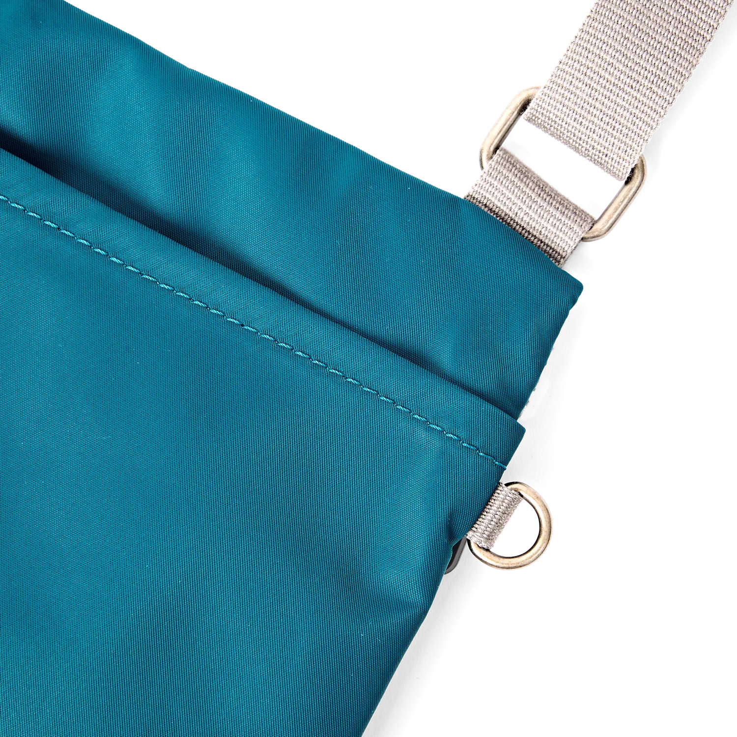 Roka London Chelsea crossbody North Sea Medium 0,6 liter