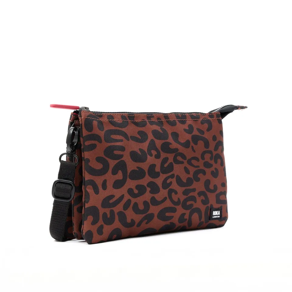 Roka London Carnaby XL crossbodytaske Scarlet Leopard print