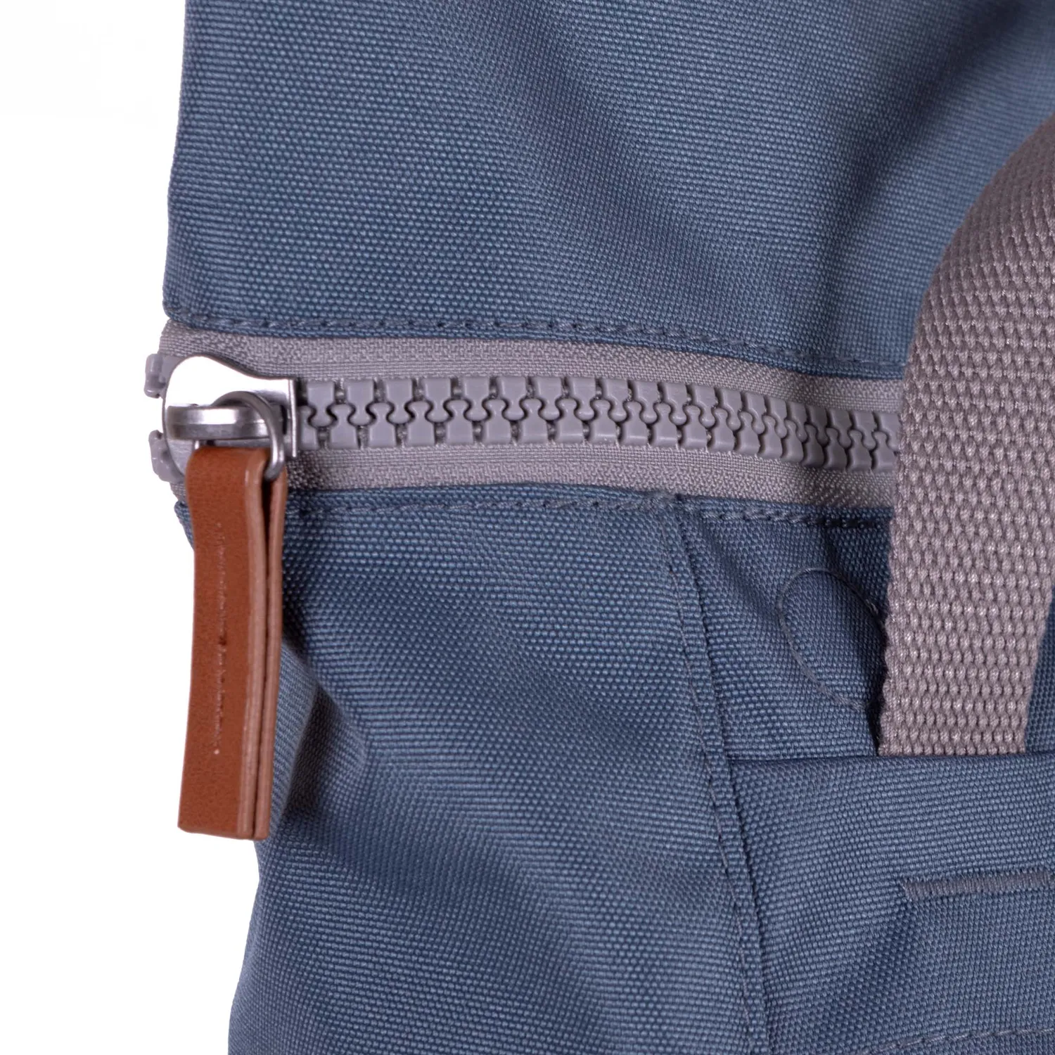 Roka London Finchley rygsæk Airforce roll-top