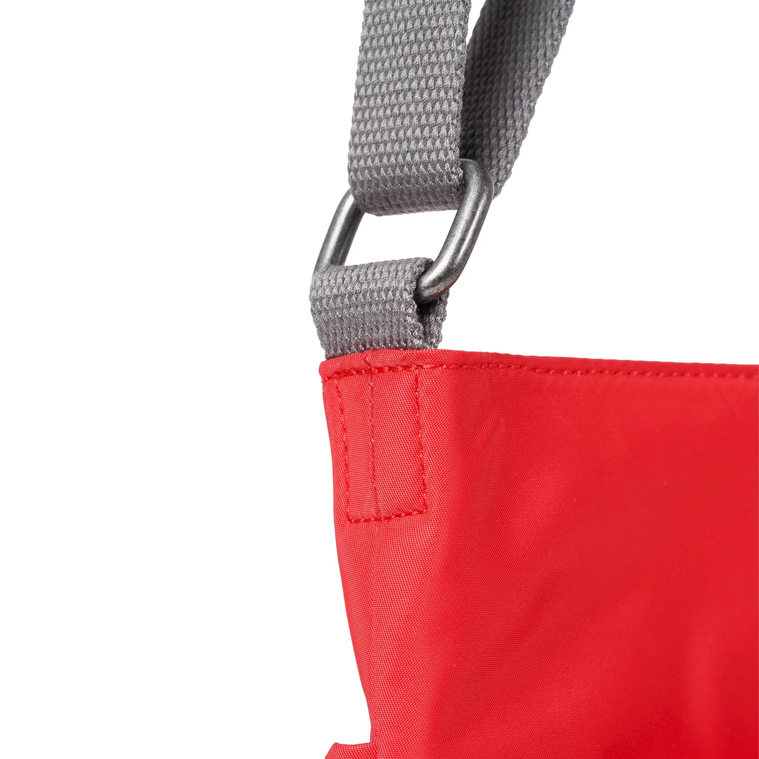 Roka London Kennington crossbody taske Medium rød 2,7 liter