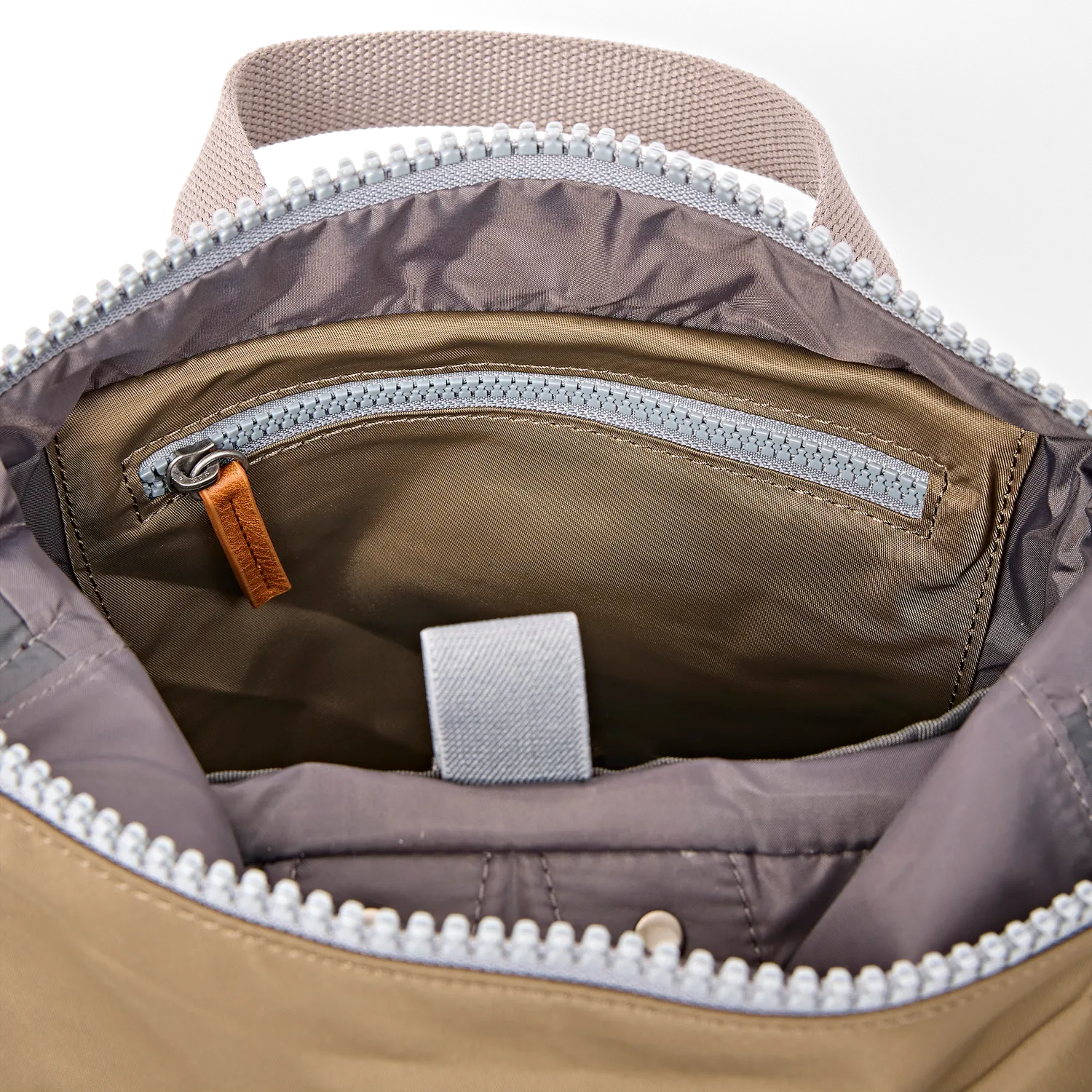 Roka London Canfield rygsæk Army medium 16,4 liter