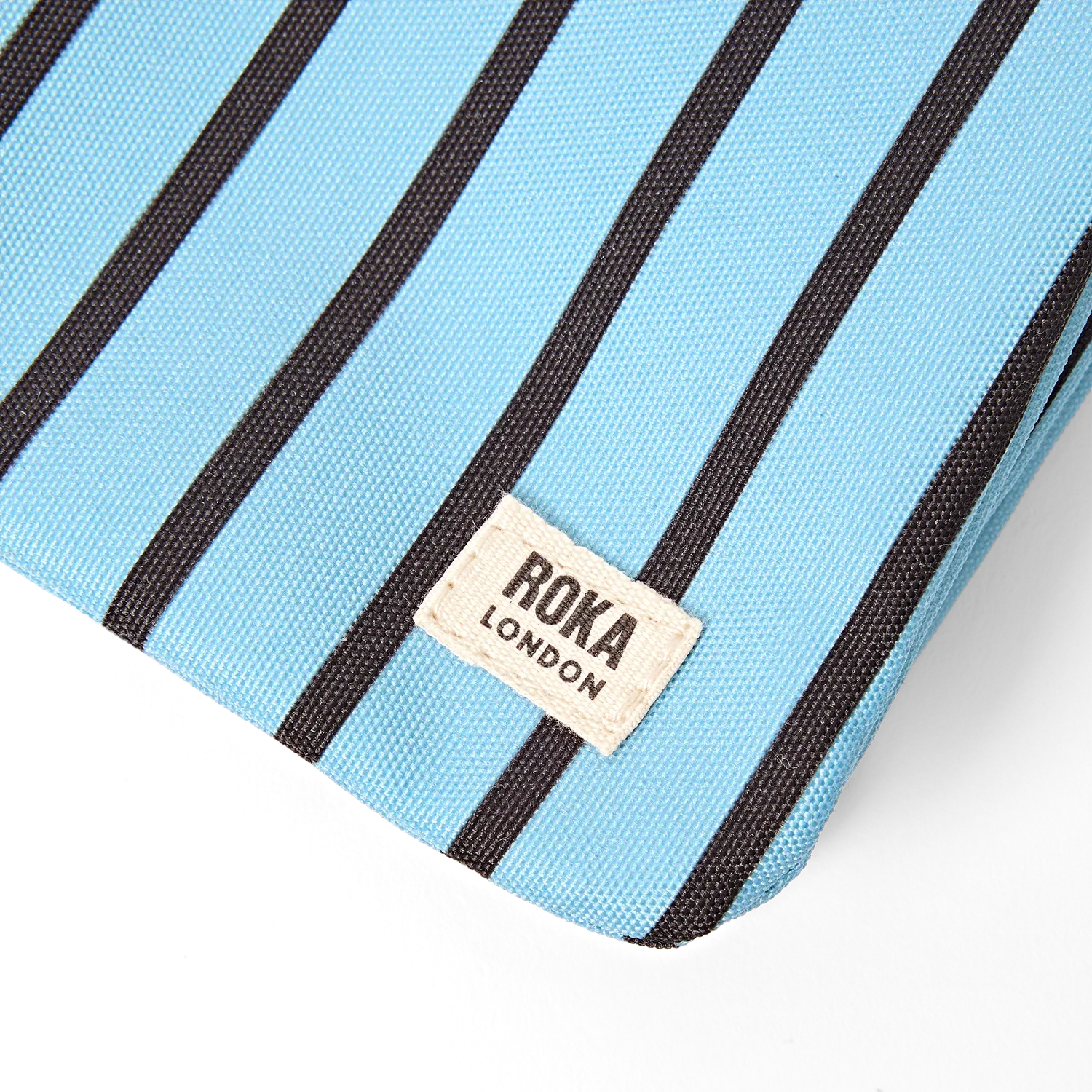 Roka Carnaby XL crossbodytaske Extra Large blå stribet