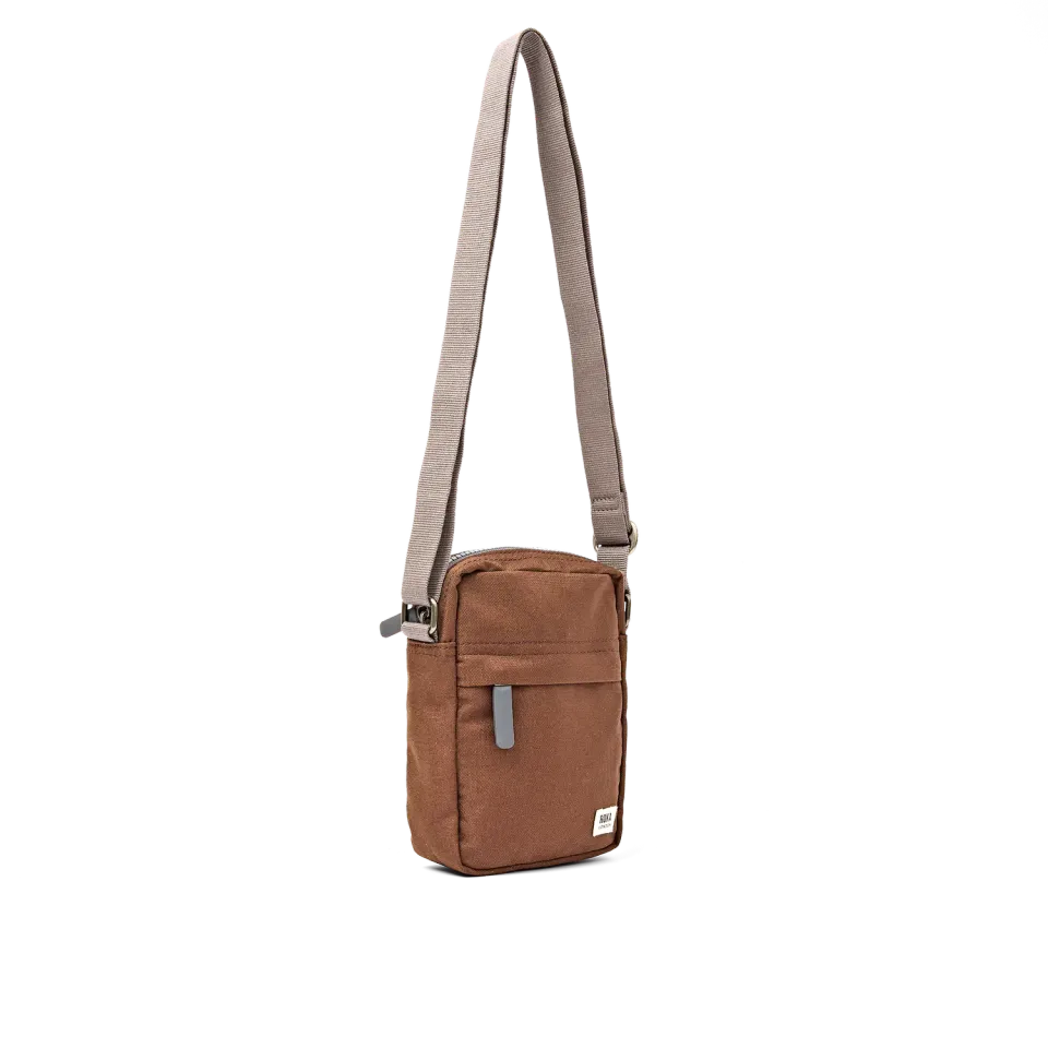 Roka London Bond Pocket crossbody taske Cinnamon Small 1,5 liter