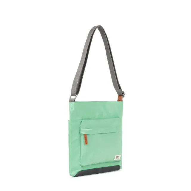 Roka London Kennington Matcha crossbody medium grøn