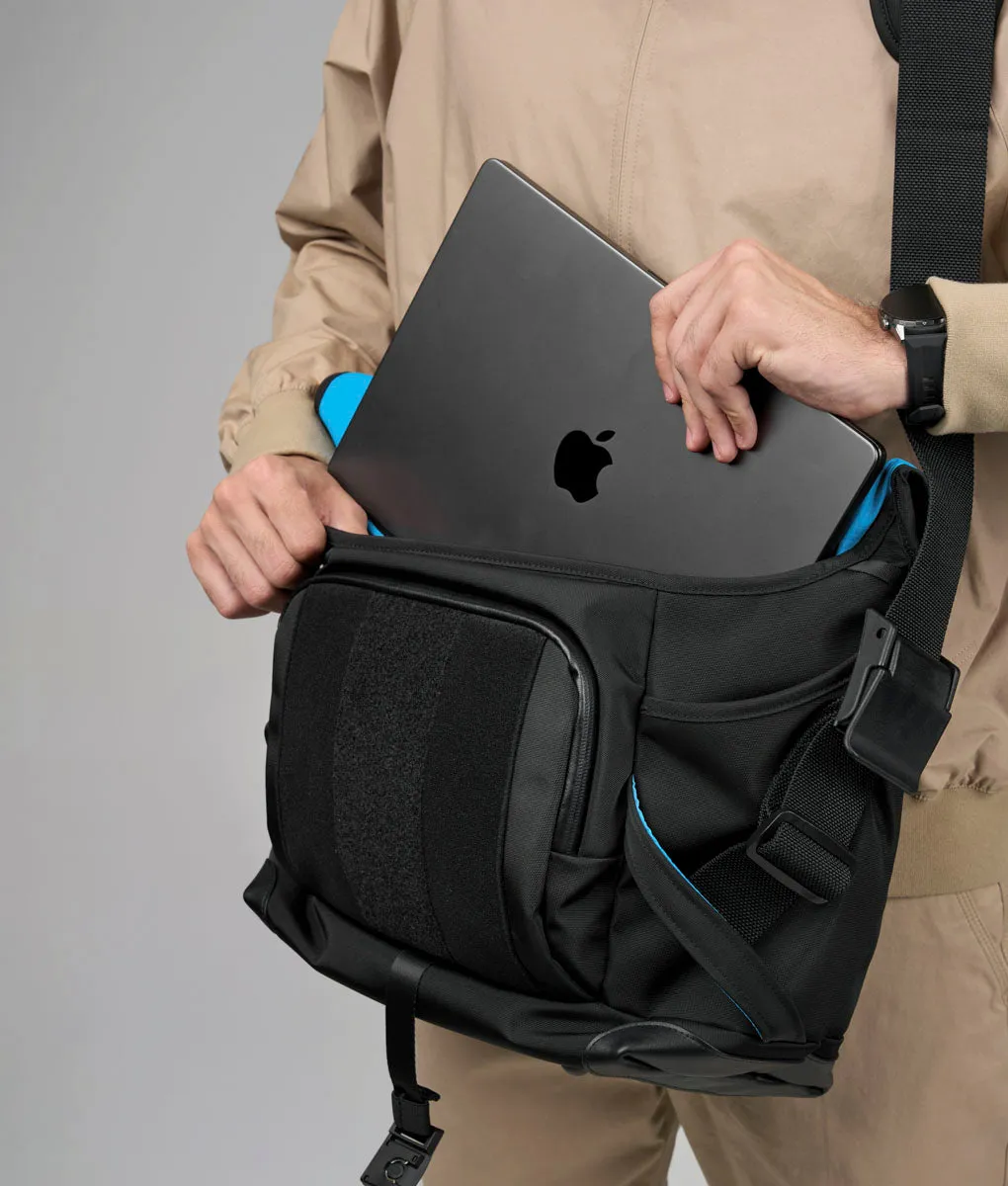 Alpaka 7ven Messenger 16 skuldertaske sort ballistic