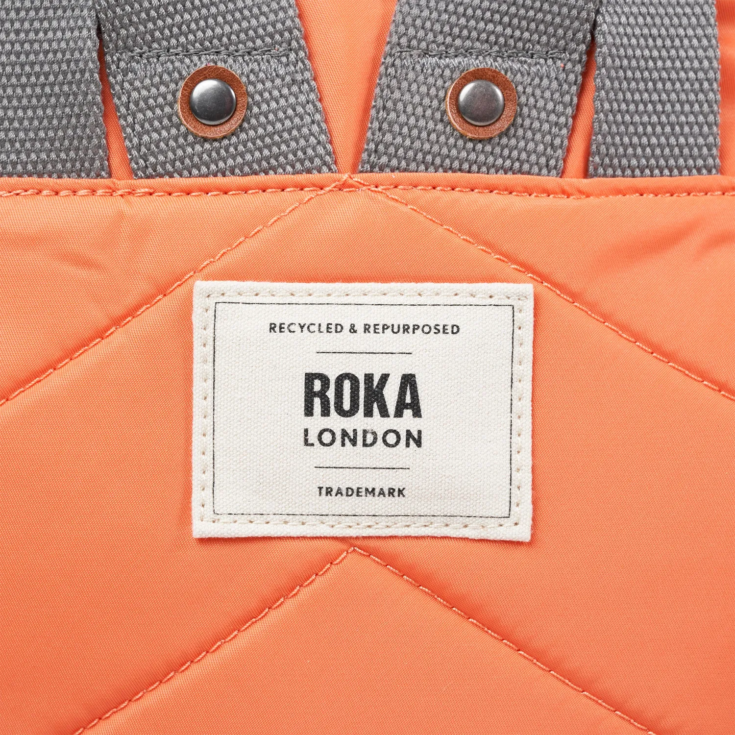 Roka London Bantry rygsæk Small Firecracker 7,4 liter