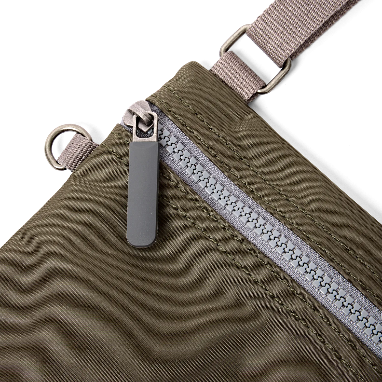 Roka London Chelsea Pocket sling Army Extra Small 0,3L