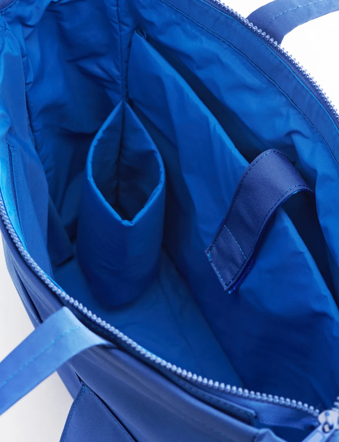 Ölend Cosmico tote bag Cobalt blue med lommer