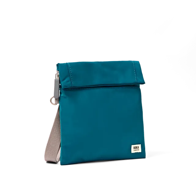 Roka London Stratford crossbody north sea small blå