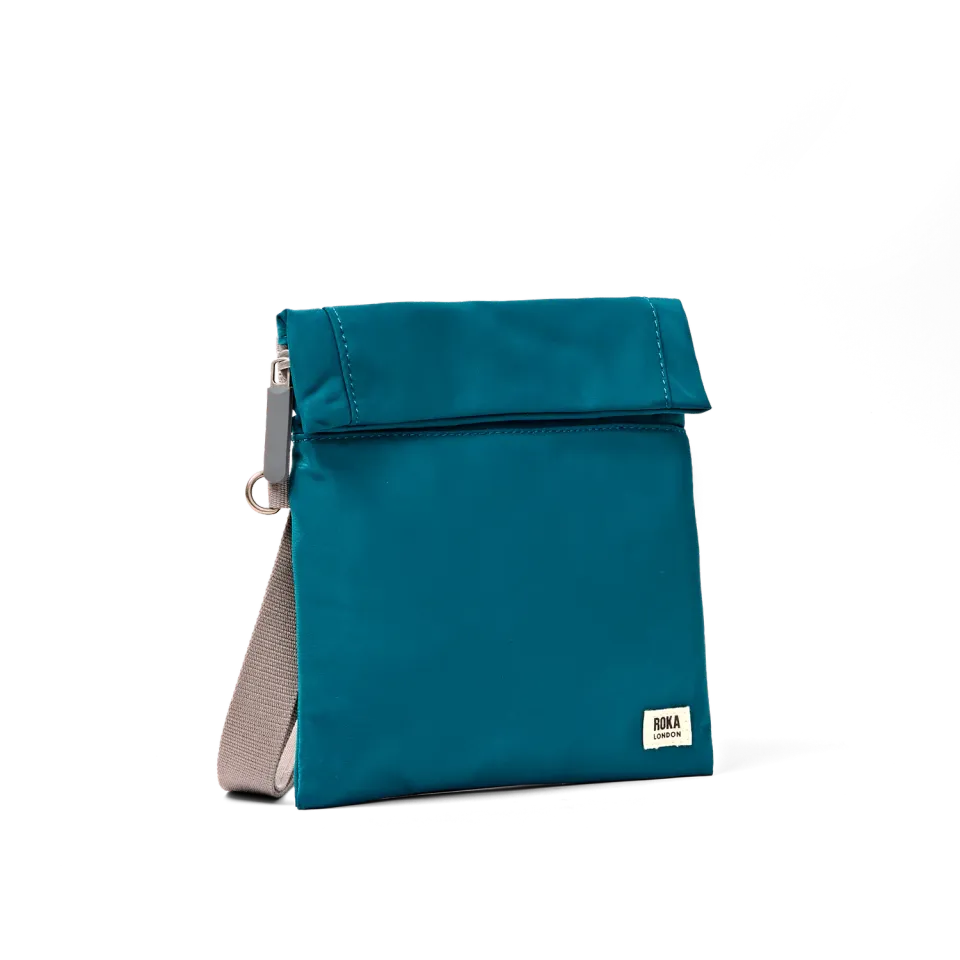 Roka London Stratford crossbody north sea small blå