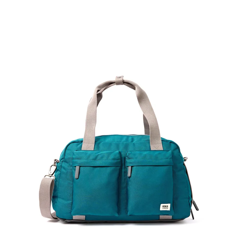 Roka London Gatwick duffeltaske deep teal carry-on vandtæt bund