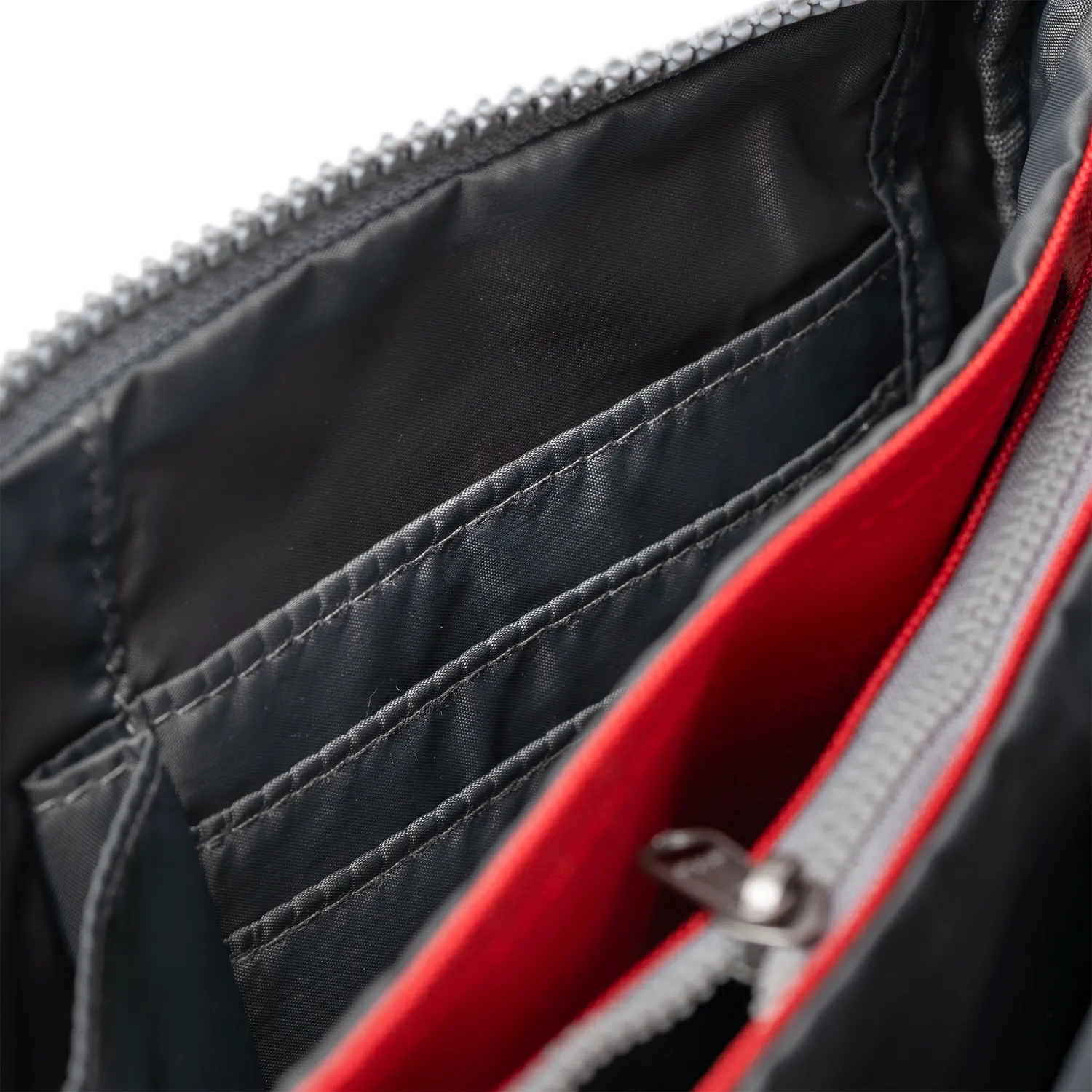 Roka London Carnaby XL crossbody pung Mars Red lærred